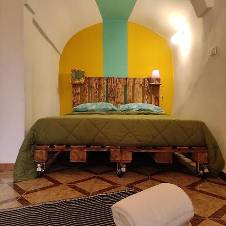 Abstract Home Остуни Экстерьер фото